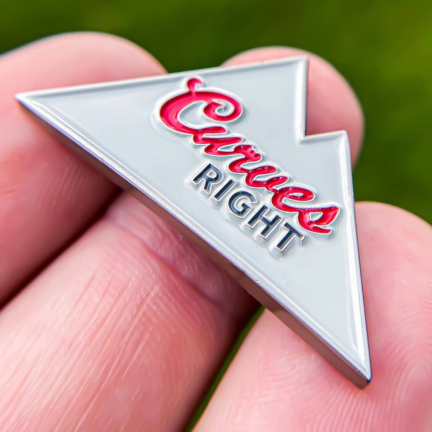 Curves Right - Ball Marker